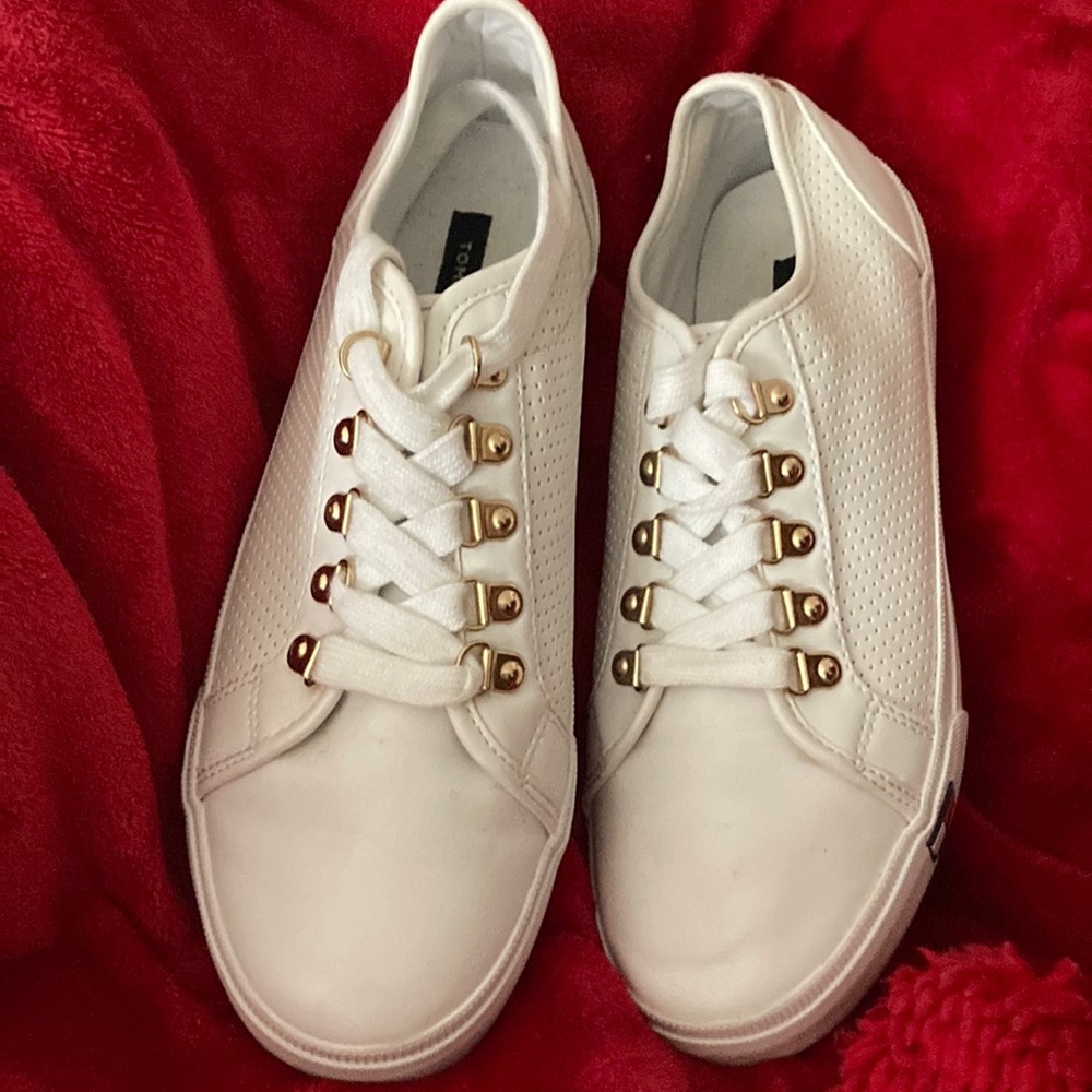 Tommy Hilfiger Shoes! Size 7 1/2